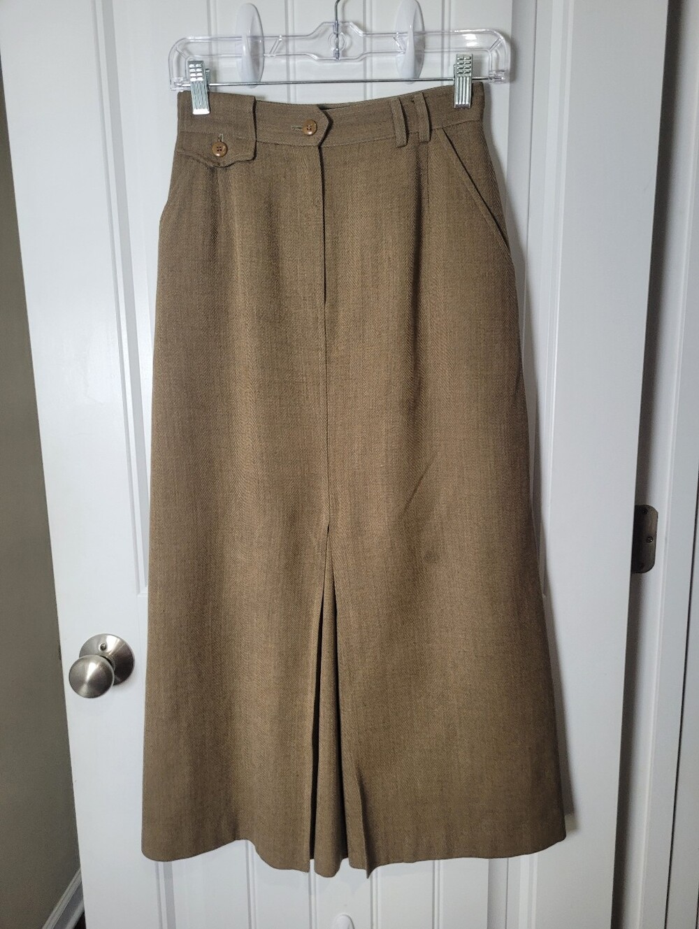 Vintage Women's J. McLaughen for Sanyo Wool Olive Brown Skirt